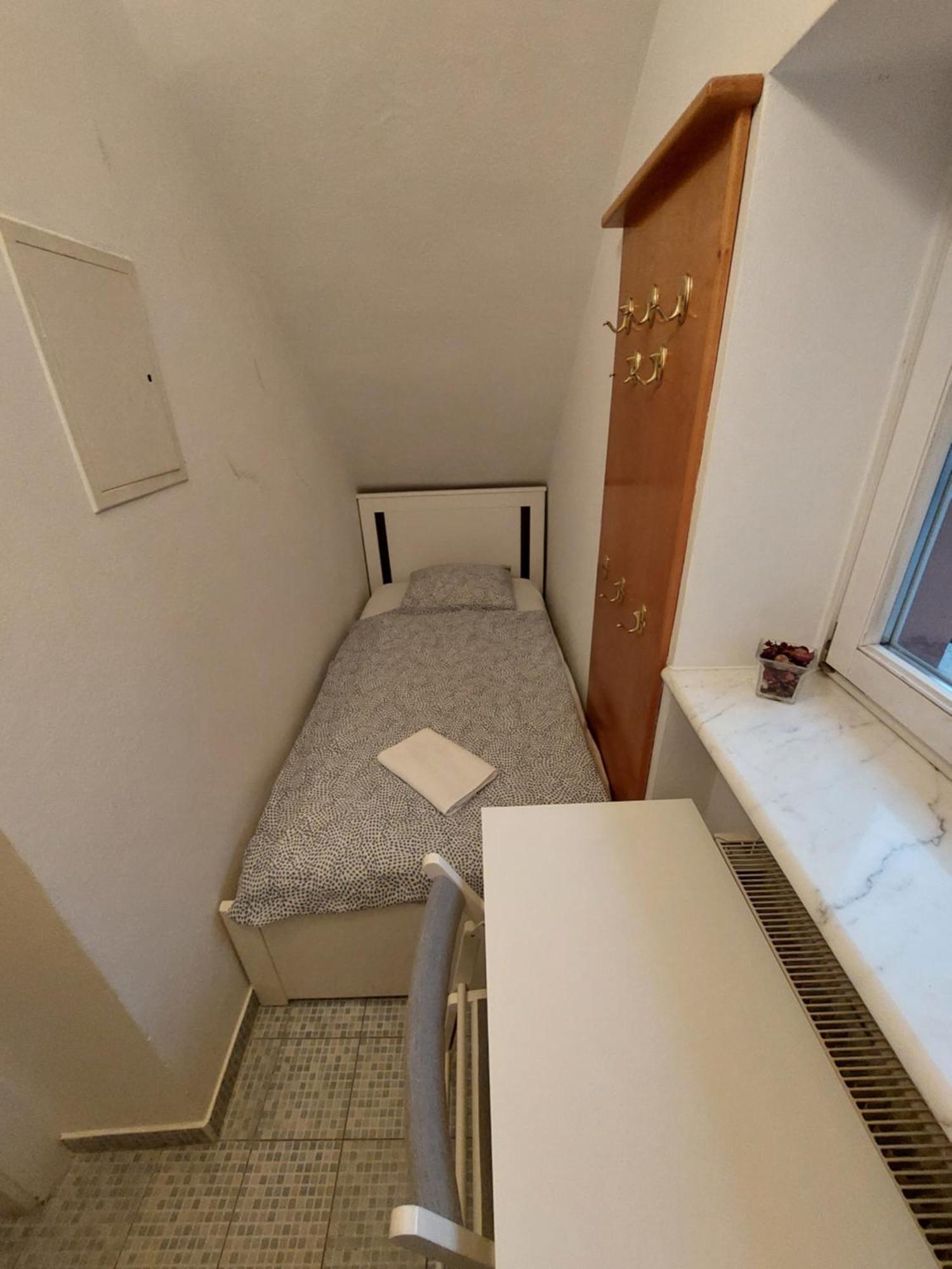 R24, Rose House Liubliana Quarto foto
